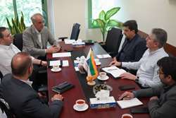 نشست هماهنگی راه‌اندازی پروژه بیمارستان شهدای اسلام ‌شهر 