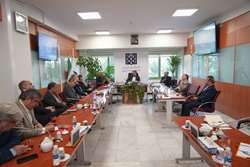 تأکید بر مدیریت هماهنگ، روحیه مسئولیت‌پذیری و تقویت نقد سازنده