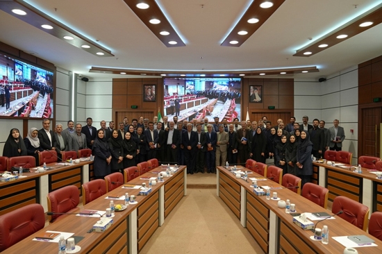 کارگاه آموزشی رهبری و توسعه فردی مدیران 