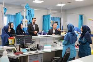 عیادت مدیریت رفاه و سلامت کارکنان دانشگاه از همکاران بستری در بیمارستان پوست رازی و برگزاری نشست هم‌اندیشی با مدیران و مسئولان رازی