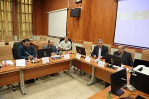 برگزاری جلسه کمیسیون مناقصه عمومی دومرحله ای با حضور اعضای کمیسیون و نمایندگان واحدهای نظارتی 