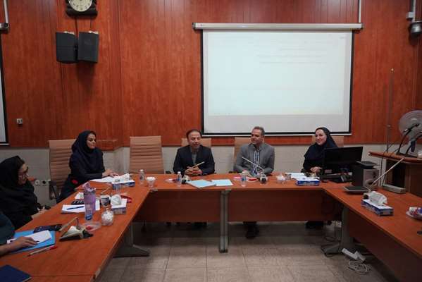 کارگاه «توازن شغلی و خانوادگی؛ از شناخت نقش‌ها تا تعهد به تغییر» در دانشگاه علوم پزشکی تهران 