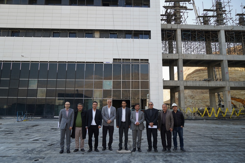 بازدید میدانی معاون توسعه دانشگاه علوم پزشکی تهران به همراه مدیر دفتر منابع فیزیکی و امور عمرانی وزارت بهداشت، از پروژه ملی بیمارستان شریعتی نوین و بیمارستان 610 تختخوابی انستیتو کانسر