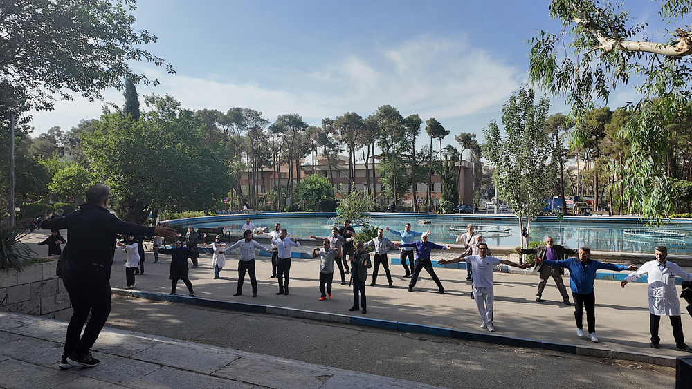 برگزاری ورزش همگانی به مناسبت اعیاد شعبانیه در مجتمع بیمارستانی امام خمینی(ره) 